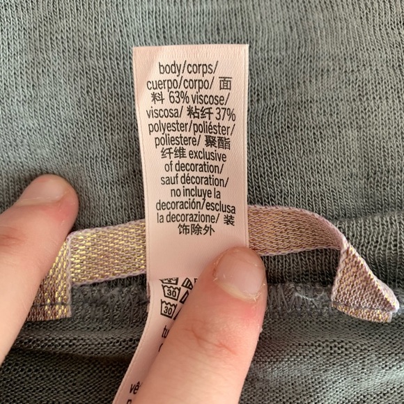 Victoria’s Secret Light Gray Embroidered Bow Lounge Pajama Top Small Women’s - Picture 7 of 8